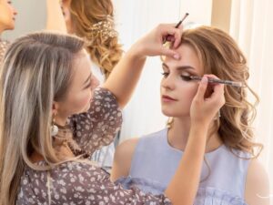 The Ultimate Guide to Becoming a Successful Hair & Makeup Artist