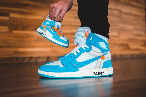 sneaker sizing guide